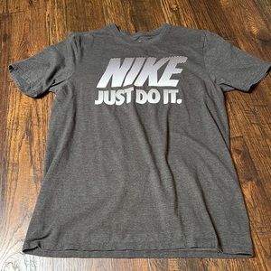 Mens Nike shirt